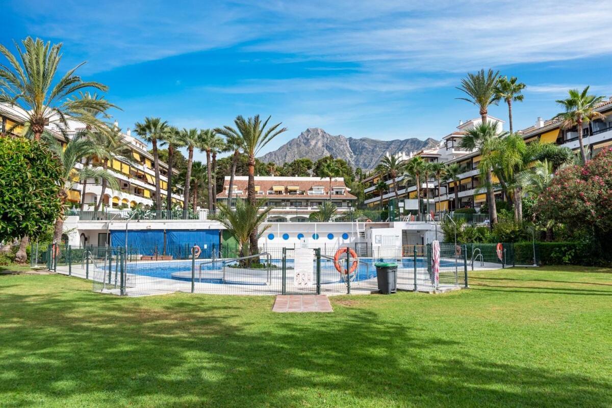 Golden Mile Getaway, Garden View, Pool & Comfort Marbella Esterno foto