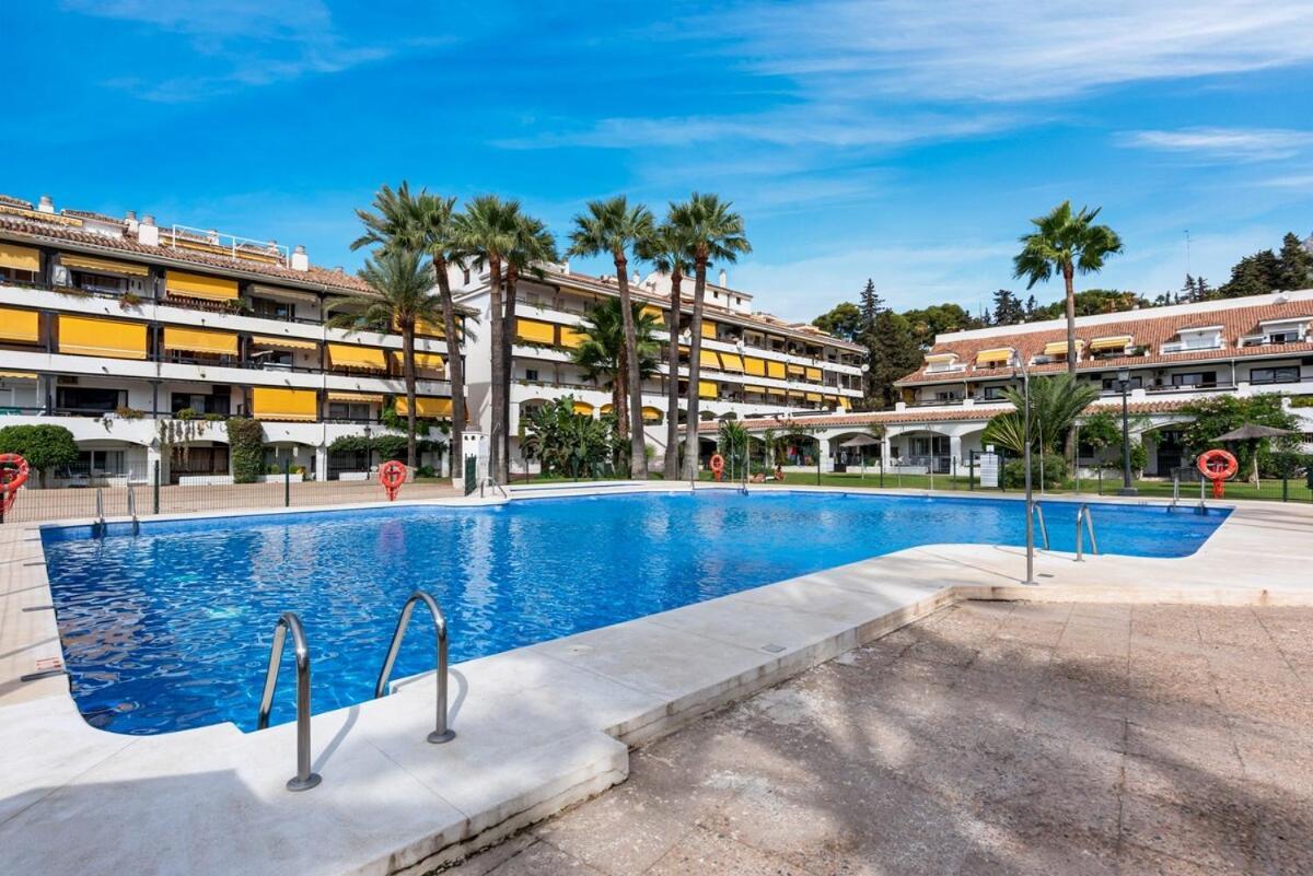 Golden Mile Getaway, Garden View, Pool & Comfort Marbella Esterno foto